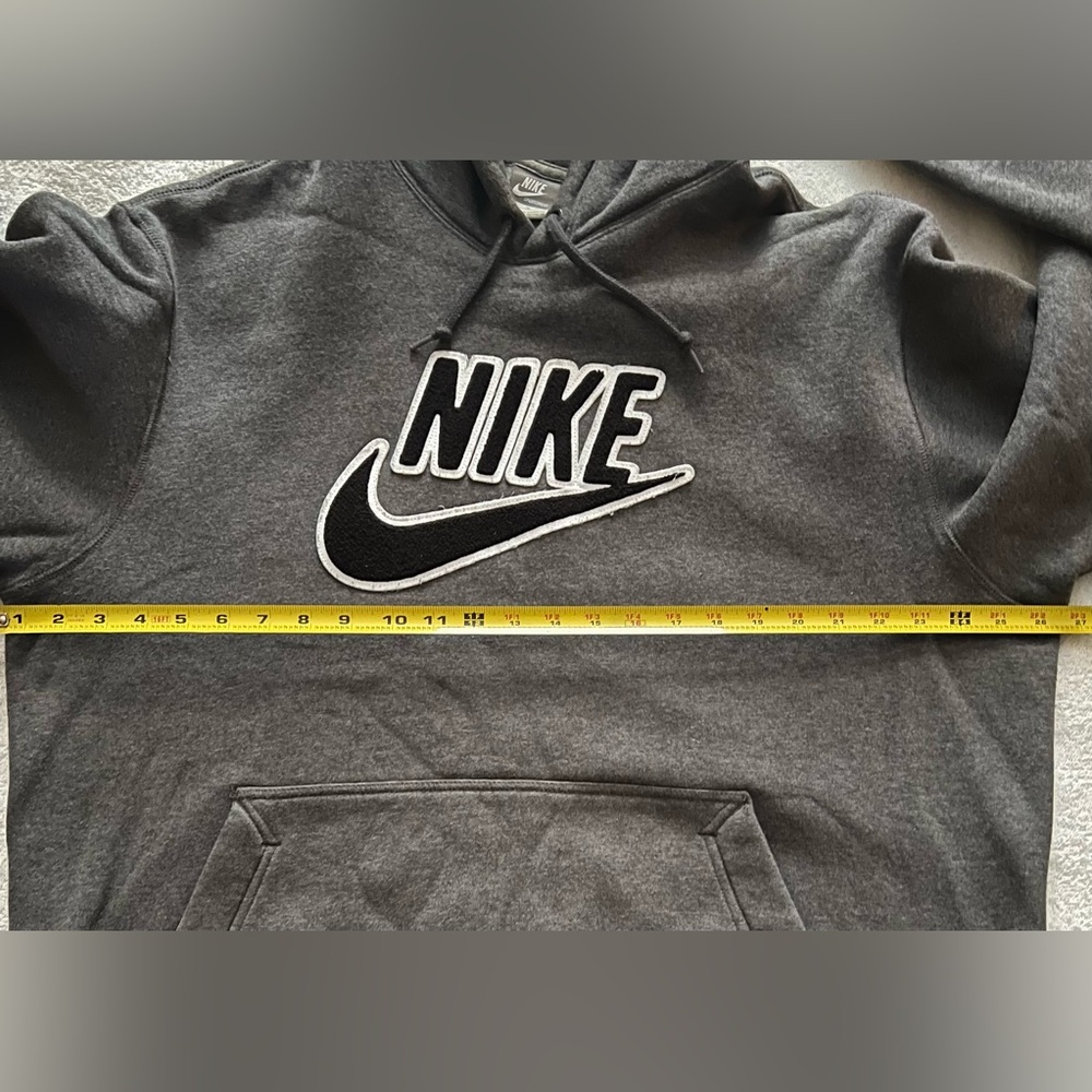 Men’s Nike Hooded Sweatshirt, Gray, Size XL, Pre-Owned Excellent Used Condition - Picture 9 of 13